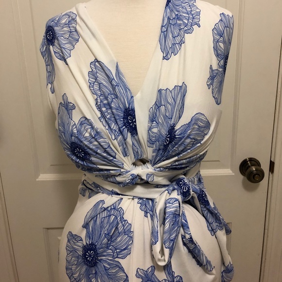 Madderson London Serena Maternity Dress in Poppy - Picture 2 of 3